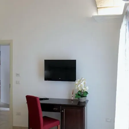 La Dimora Delle Sorelle بيت ضيافة *